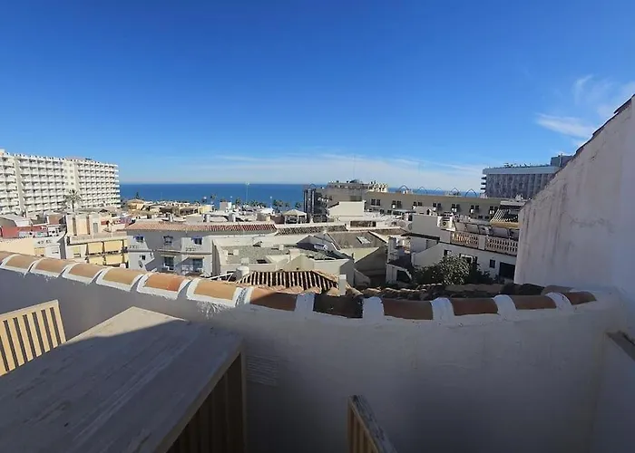 Symphony Sunrise, With Stunning Sea Views And Short Walk To The Beach By Namaste Elite
