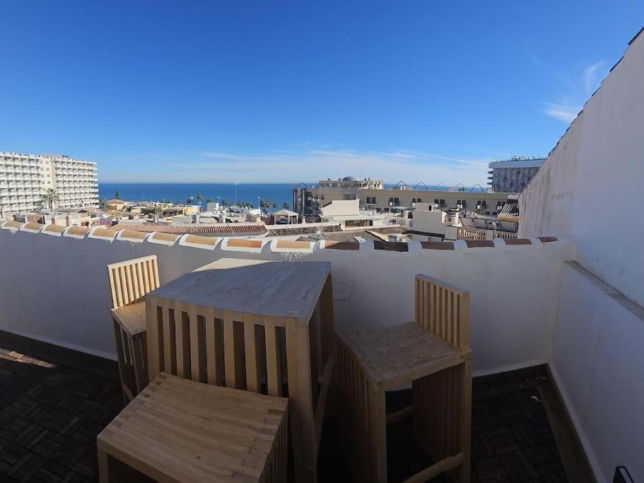 Appartamento Symphony Sunrise, With Stunning Sea Views And Short Walk To The By Namaste Elite